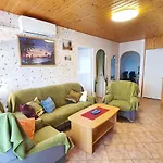 Kati - Biro Tours Nr 13 Vonyarcvashegy