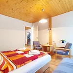 Kati - Biro Tours Nr 13 Vonyarcvashegy