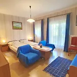 Kati - Biro Tours Nr 13 * Vonyarcvashegy